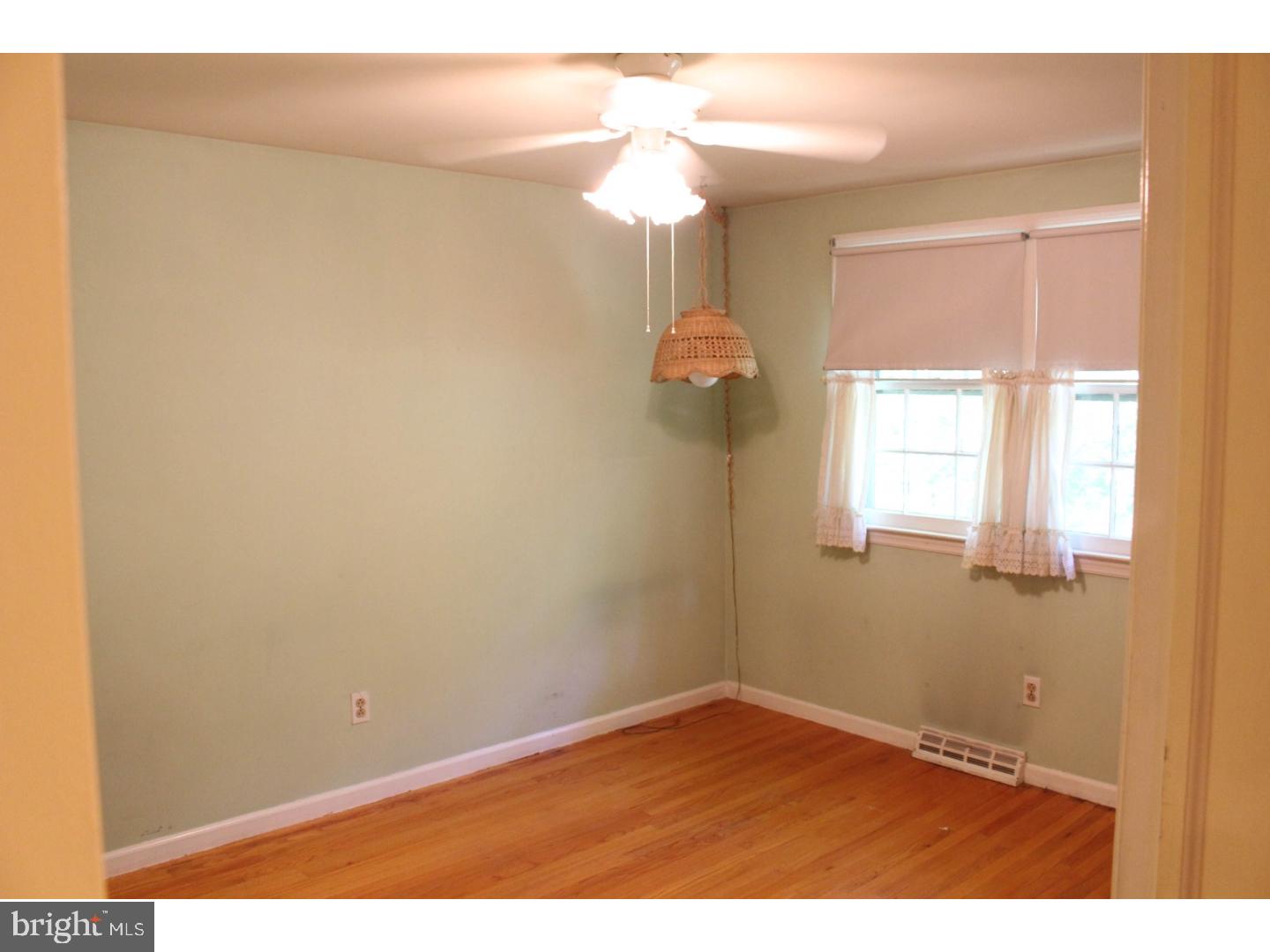 208 Hedgeman Road Moorestown, NJ 08057 - Photo 17 of 24 Gallery Image 17