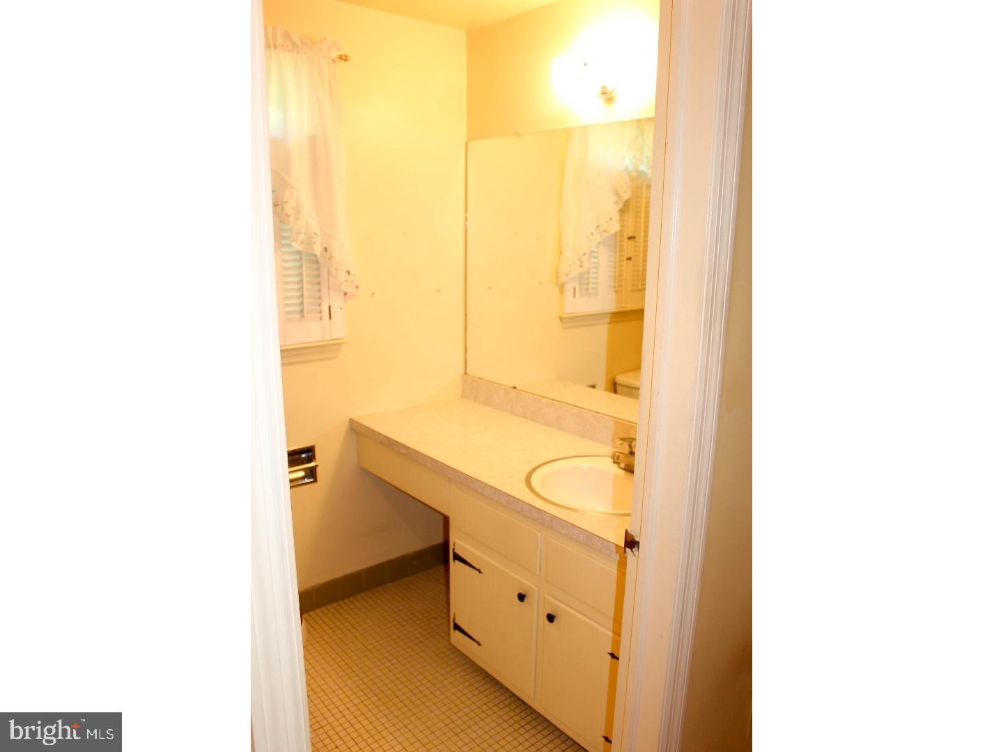 208 Hedgeman Road Moorestown, NJ 08057 - Photo 18 of 24 Gallery Image 18