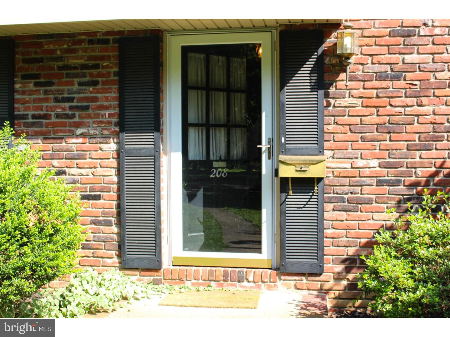 208 Hedgeman Road Moorestown, NJ 08057 - Photo 2 of 24 Gallery Image 2