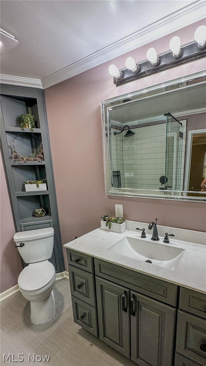 426 Dorchester Road Akron, OH 44320 - Photo 9 of 20 Master Vanity