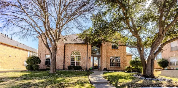 $749,800 | 2800 Longtown Drive, Plano, TX 75093