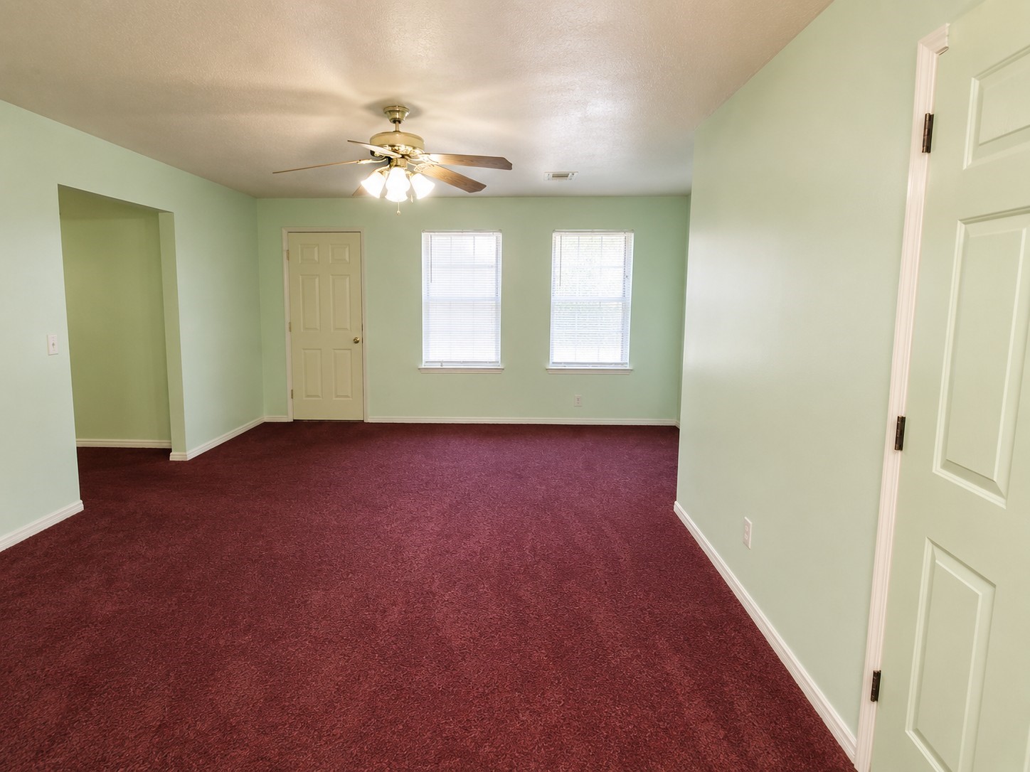 1801 Coe Road Pinehurst, TX 77362 - Photo 7 of 16