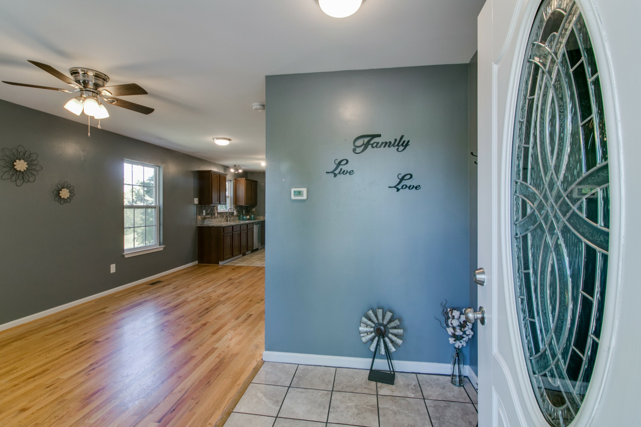 114 Lockhart Street Dickson, TN 37055 - Photo 4 of 17