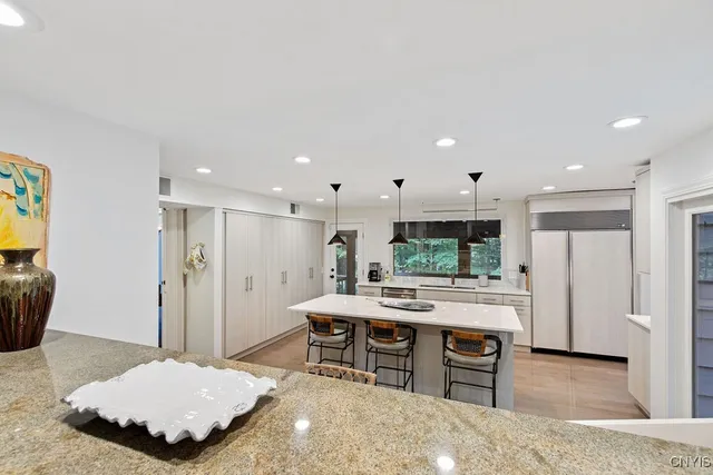 $825,000 | 6964 Old Quarry Road, De Witt, NY 13066