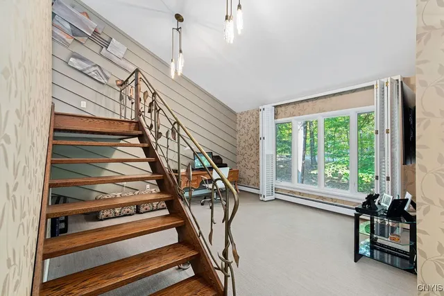 $825,000 | 6964 Old Quarry Road, De Witt, NY 13066