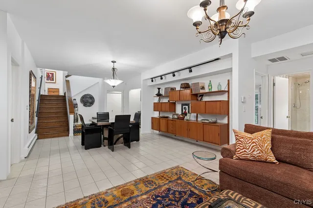 $825,000 | 6964 Old Quarry Road, De Witt, NY 13066