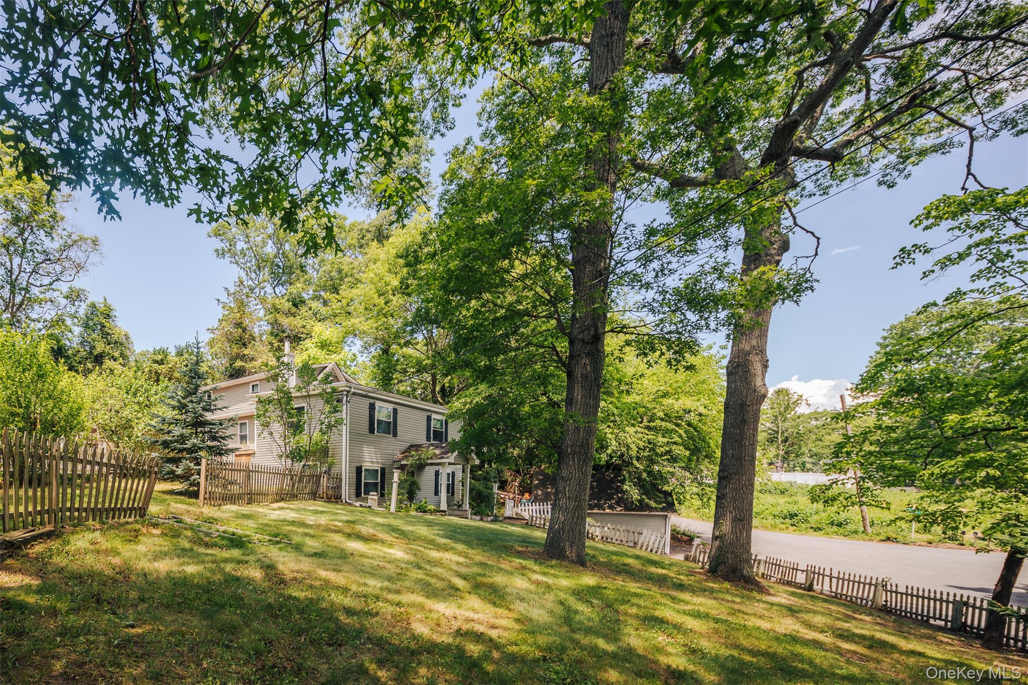 33 Port Washington Road Sound Beach, NY 11789 - Photo 17 of 25