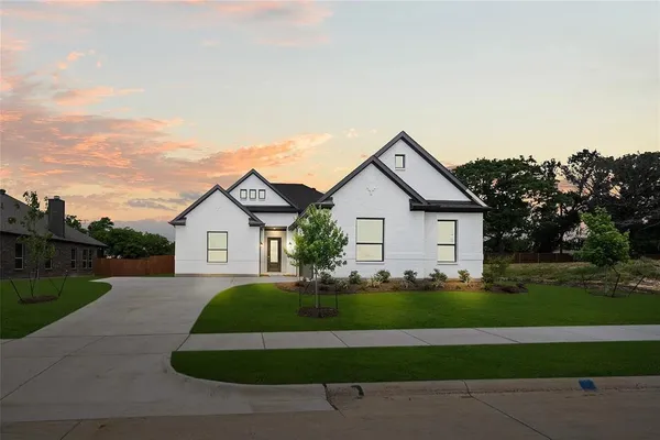 $3,100 | 4021 Alpine Street, Midlothian, TX 76065