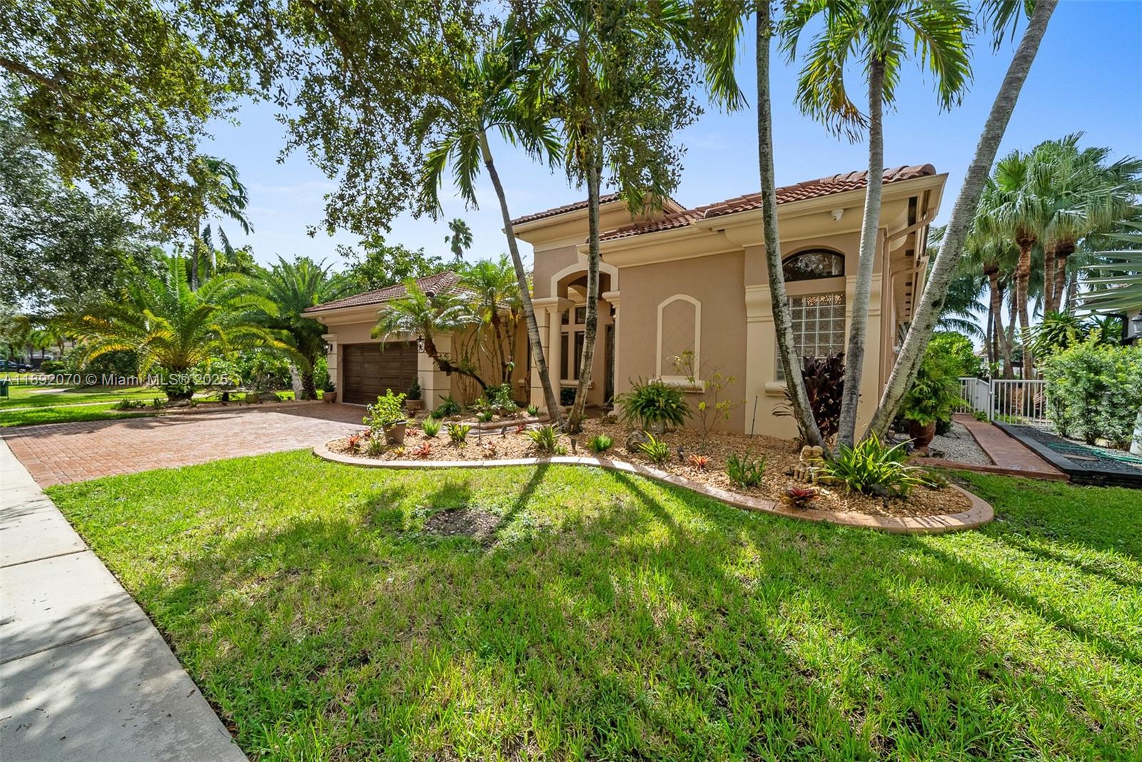 19230 Southwest 30th Street Miramar, FL 33029 - Photo 38 of 45 a view of a house with backyard and sitting area