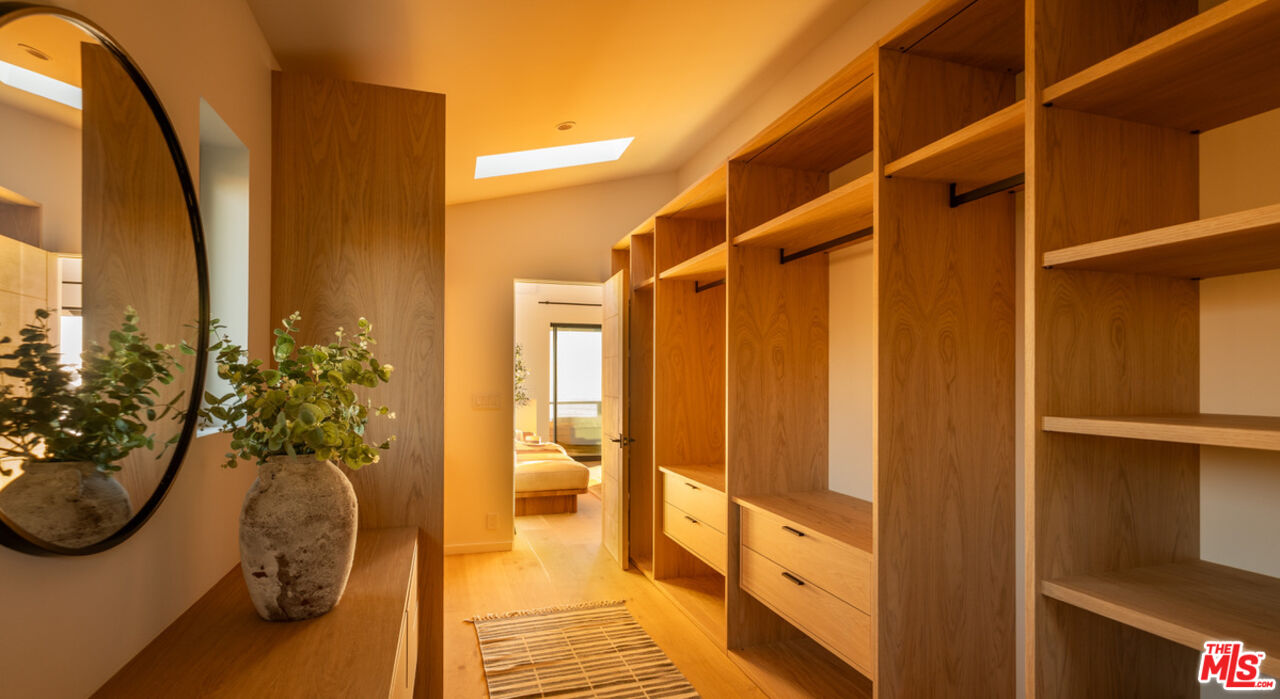 31376 Broad Beach Road Malibu, CA 90265 - Photo 28 of 32 a view of walk in closet