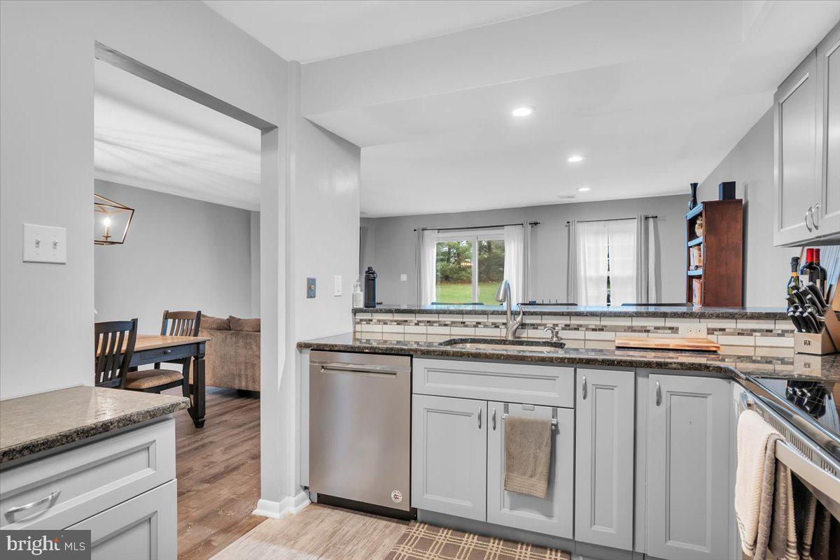 3 Raintree Drive Hamilton, NJ 08690 - Photo 7 of 26 Gallery Image 7