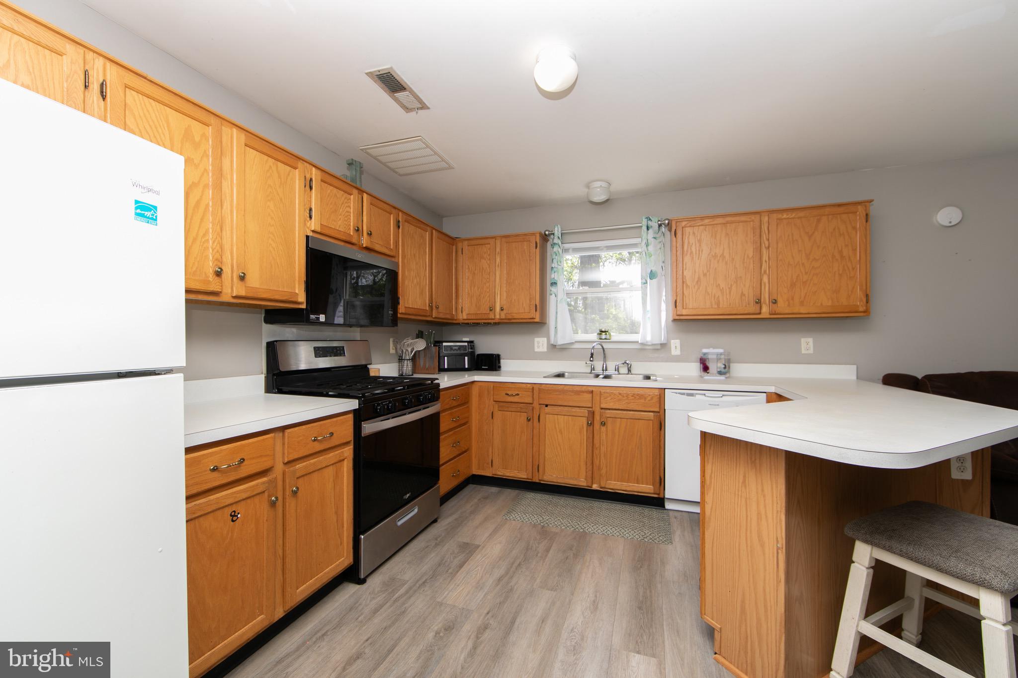 6 Lee Street Pemberton, NJ 08068 - Photo 12 of 29