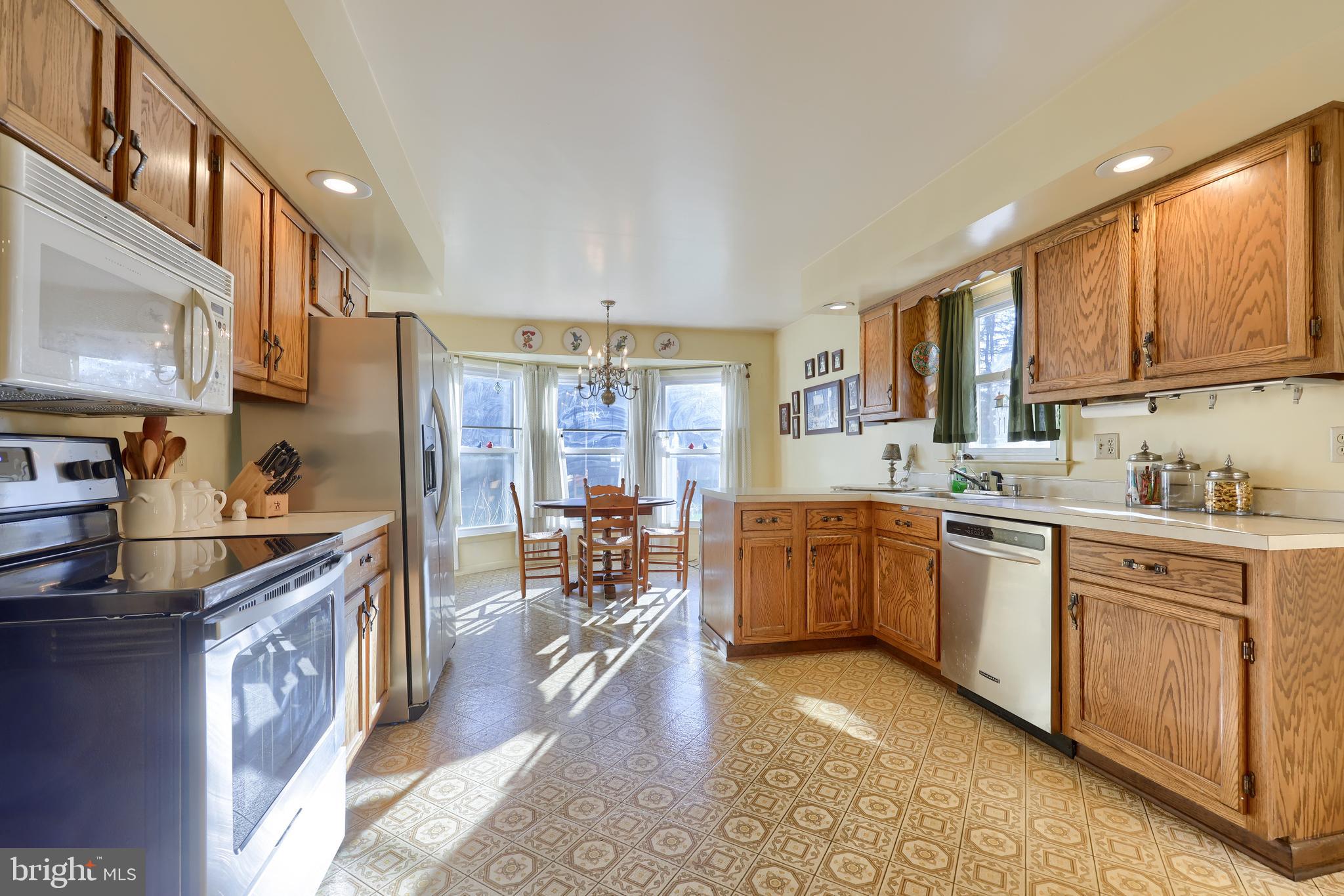 2370 Sutton Road York, PA 17403 - Photo 16 of 50