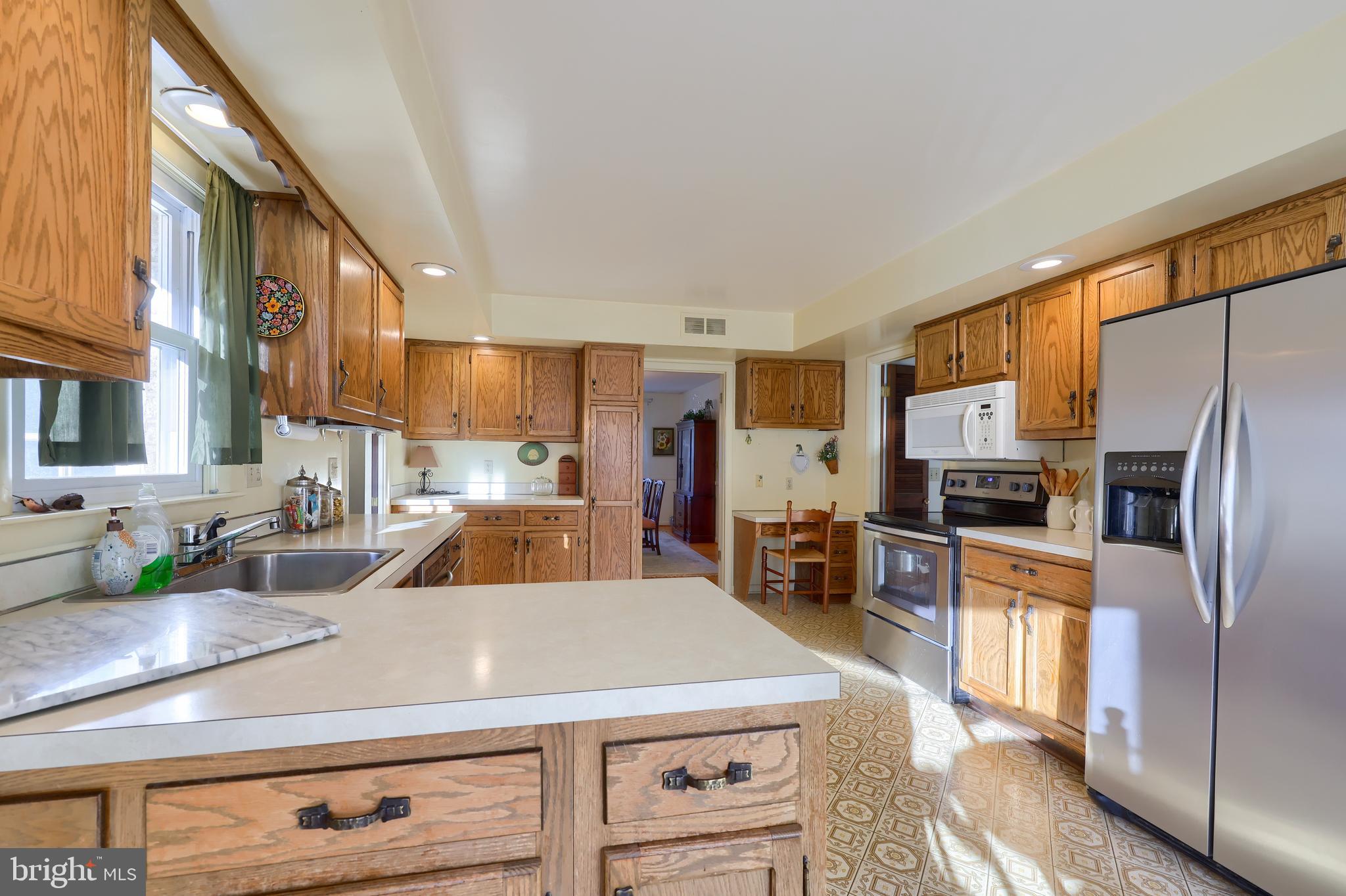 2370 Sutton Road York, PA 17403 - Photo 17 of 50
