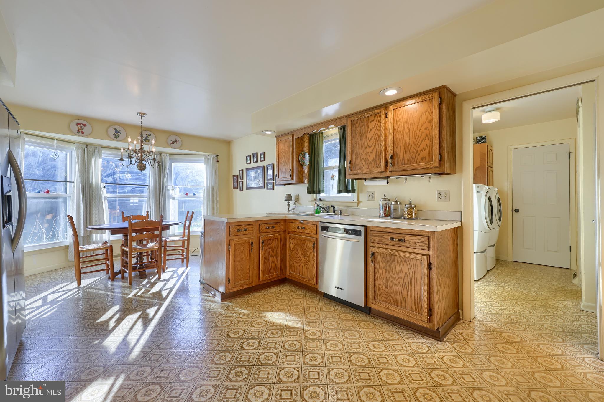 2370 Sutton Road York, PA 17403 - Photo 18 of 50