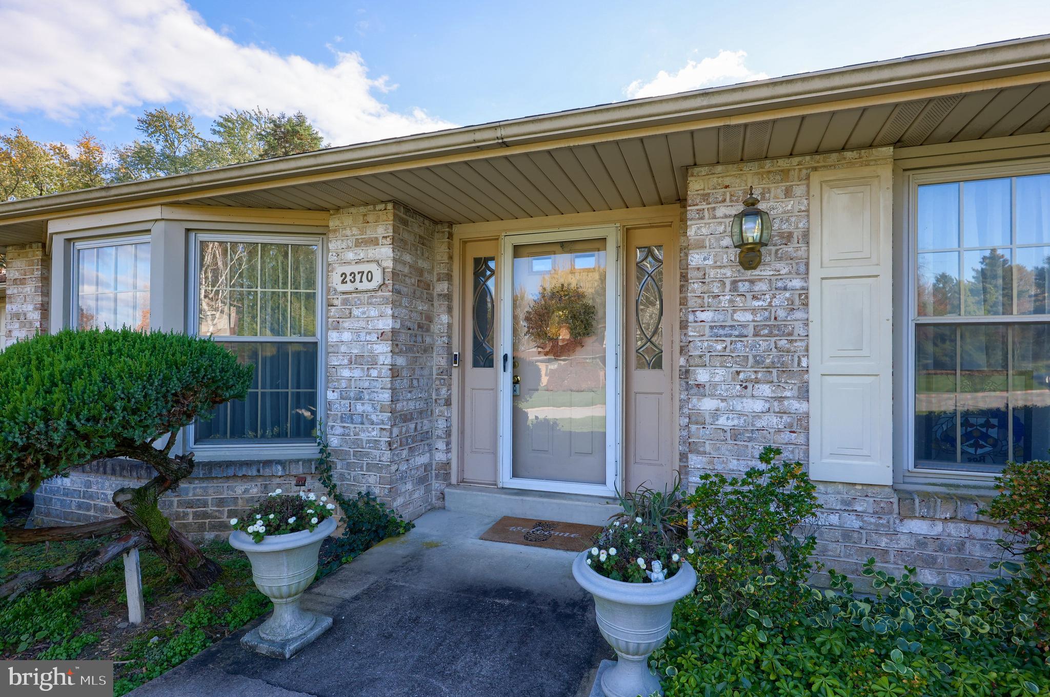 2370 Sutton Road York, PA 17403 - Photo 4 of 50