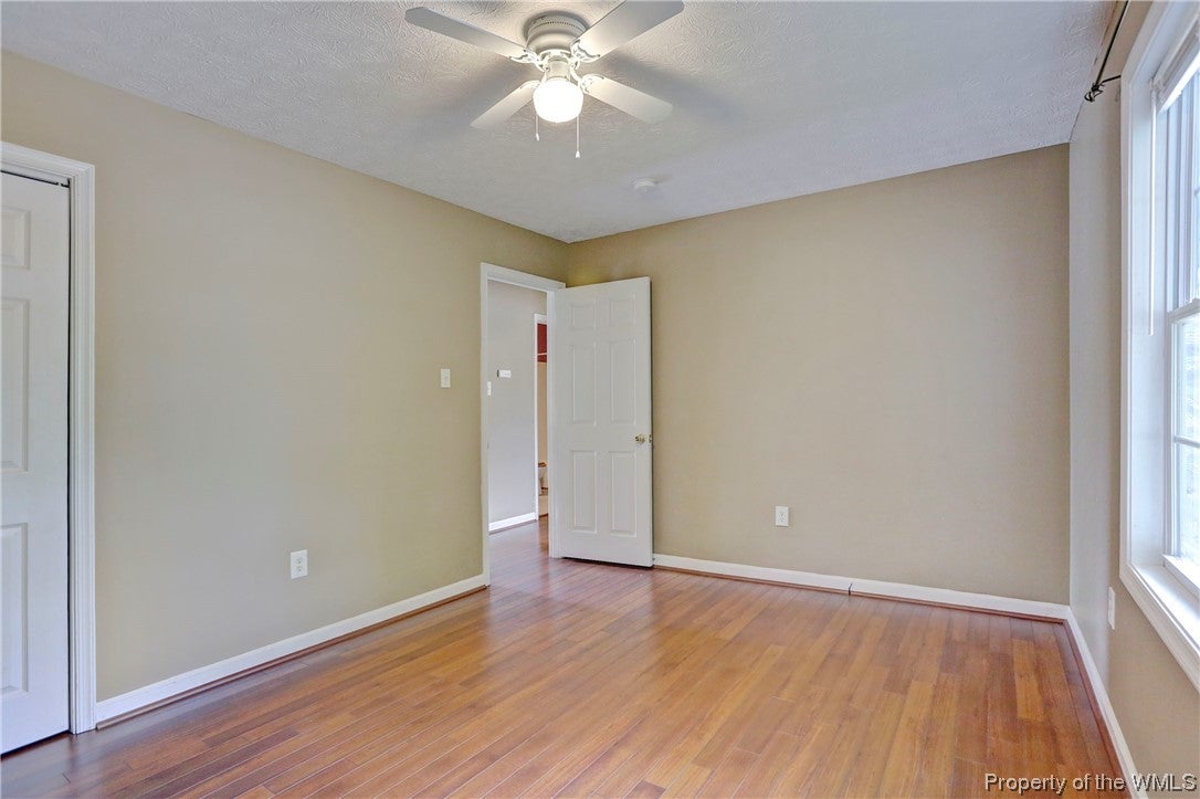911 Riverside Drive Lanexa, VA 23089 - Photo 9 of 30 Gallery Image 9