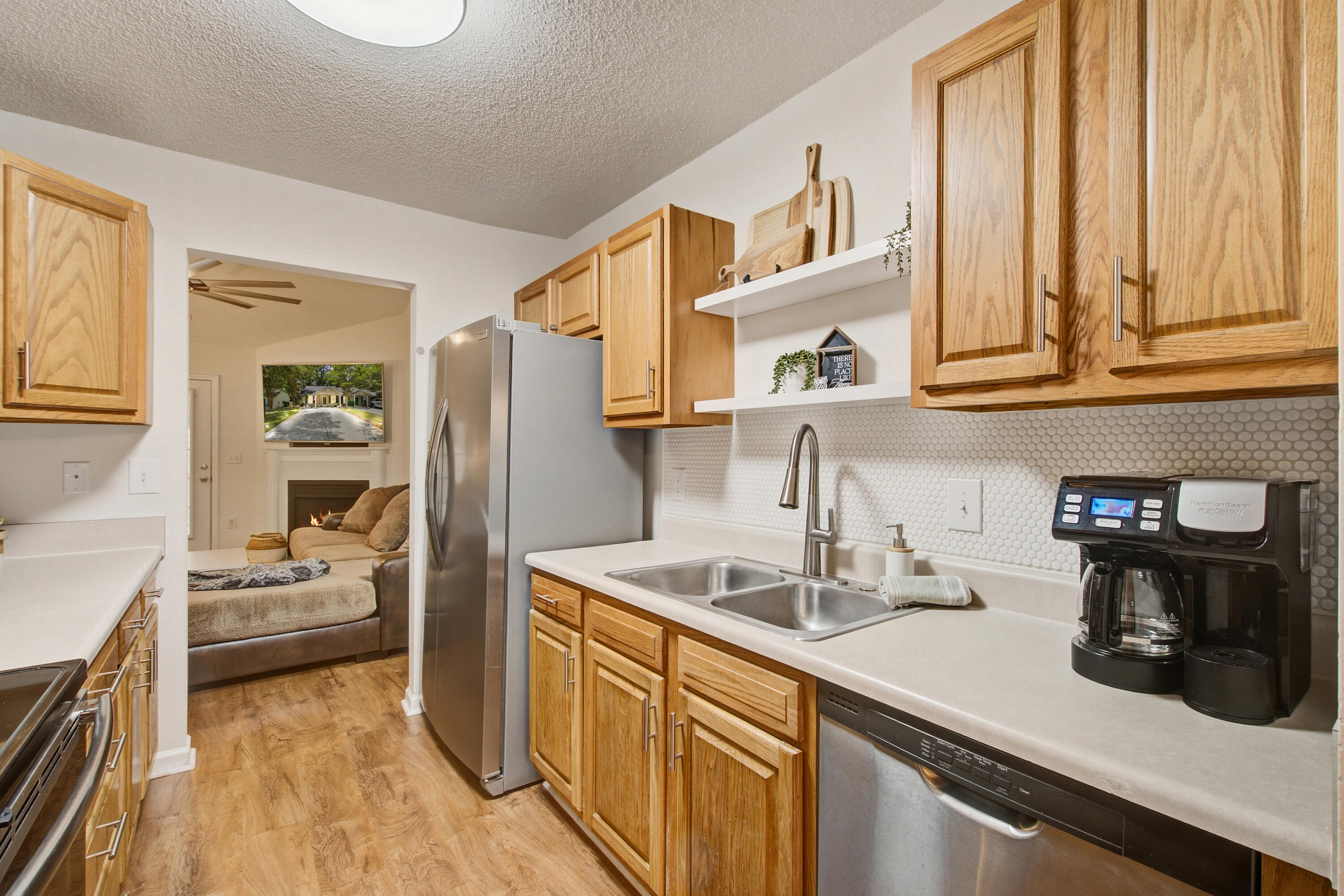 8069 Vermont Road North Charleston, SC 29418 - Photo 15 of 43 8069 Vermont Rd - Kitchen