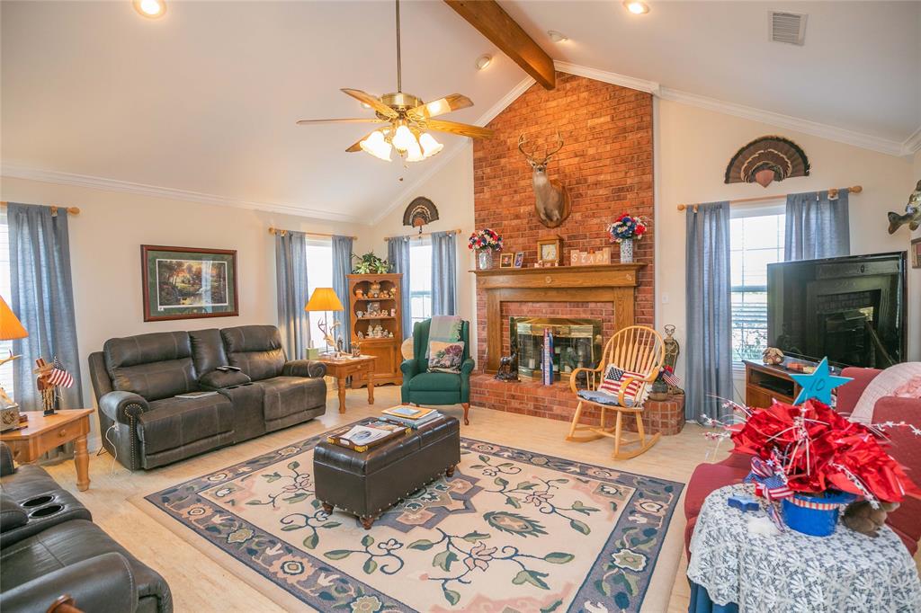 2424 Fm 3297 Ector, TX 75439 - Photo 14 of 38 Den