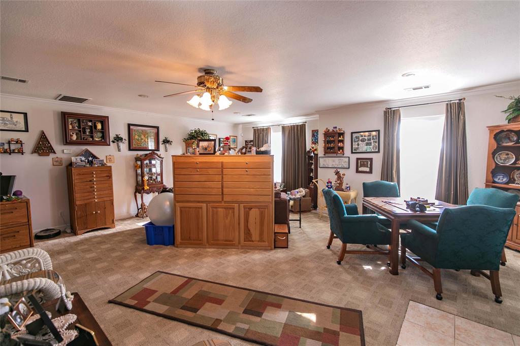 2424 Fm 3297 Ector, TX 75439 - Photo 22 of 38 Library & Lounge area