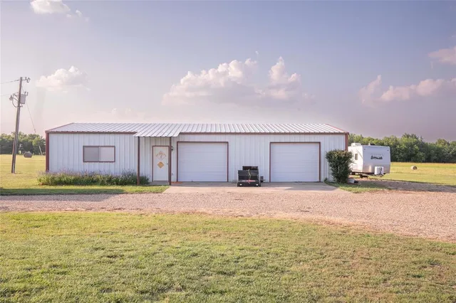$1,525,000 | 2424 Fm 3297, Ector, TX 75439