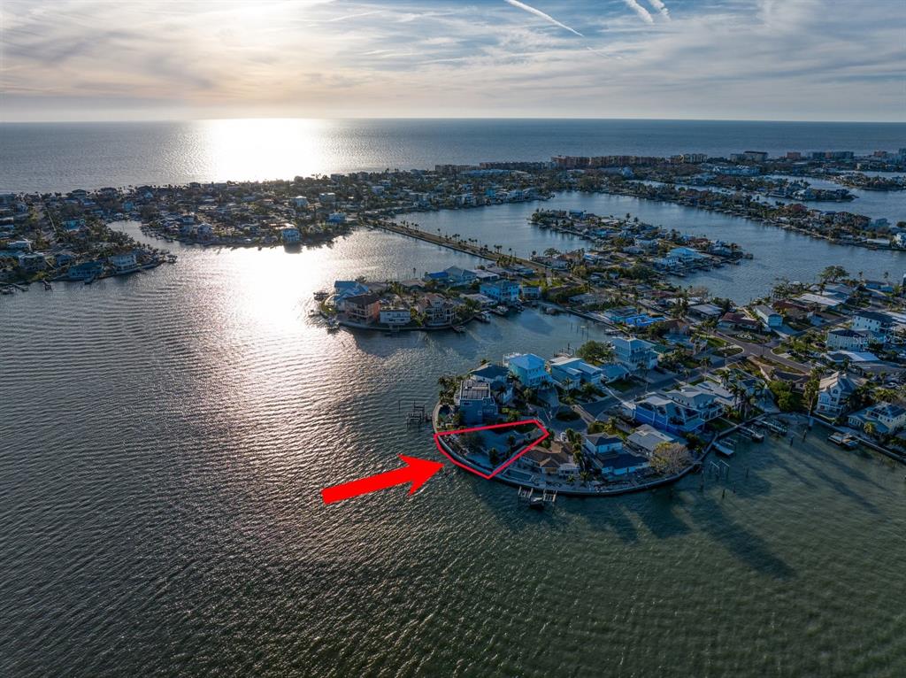 16002 5th Street East Redington Beach, FL 33708 - Photo 4 of 49 Gallery Image 4