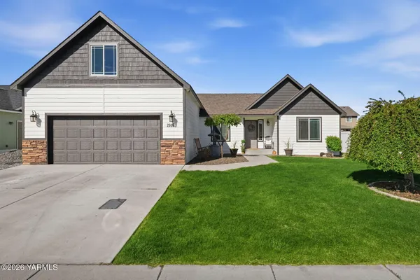 $465,000 | 2016 South 57th Avenue, Yakima, WA 98903