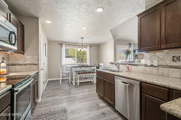 $465,000 | 2016 South 57th Avenue, Yakima, WA 98903