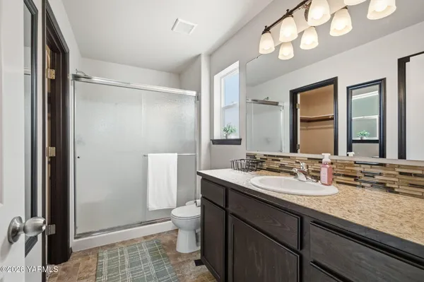 $465,000 | 2016 South 57th Avenue, Yakima, WA 98903