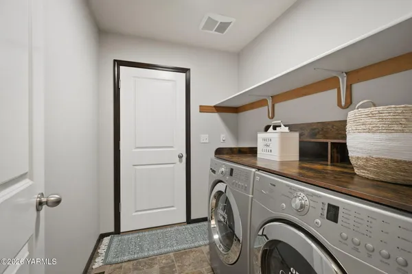 $465,000 | 2016 South 57th Avenue, Yakima, WA 98903