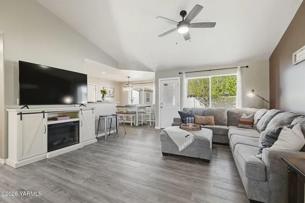 $465,000 | 2016 South 57th Avenue, Yakima, WA 98903