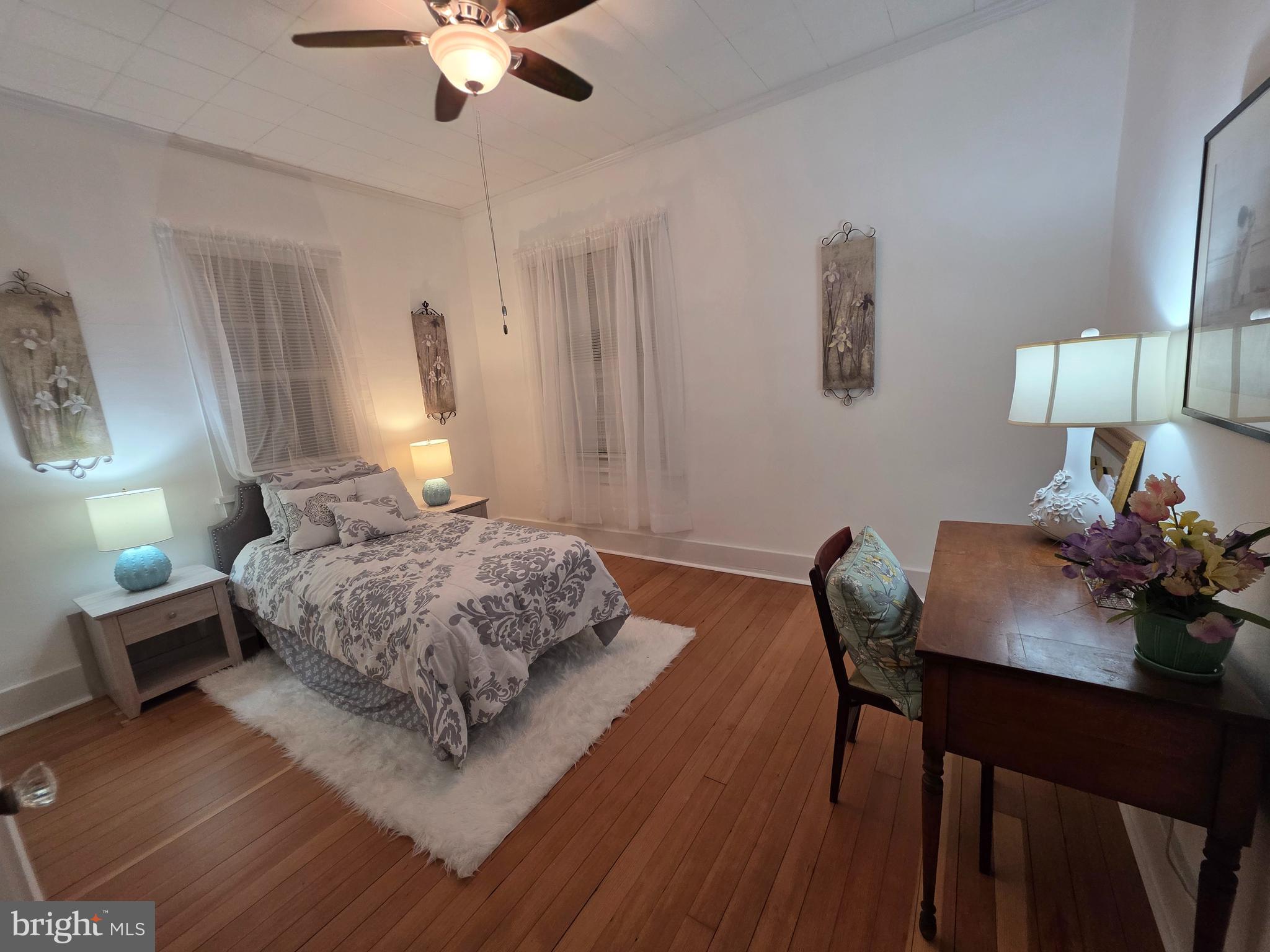 175 South Court Street Luray, VA 22835 - Photo 16 of 43 front bedroom