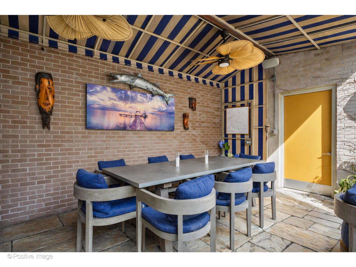 1811 North Howe Street Chicago, IL 60614 - Photo 22 of 42 a dining room with furniture and wooden floor