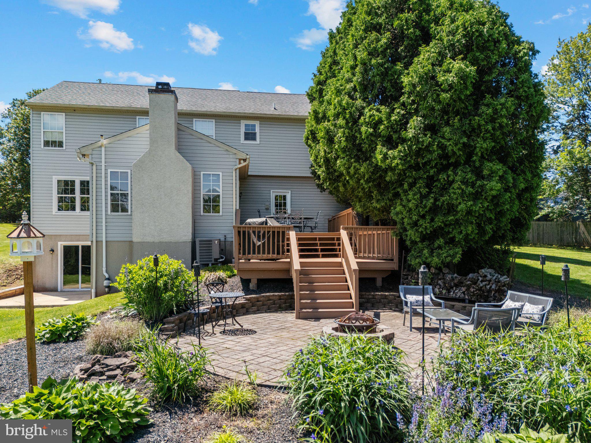 535 Richards Circle Pottstown, PA 19465 - Photo 32 of 44 a house view with a garden space