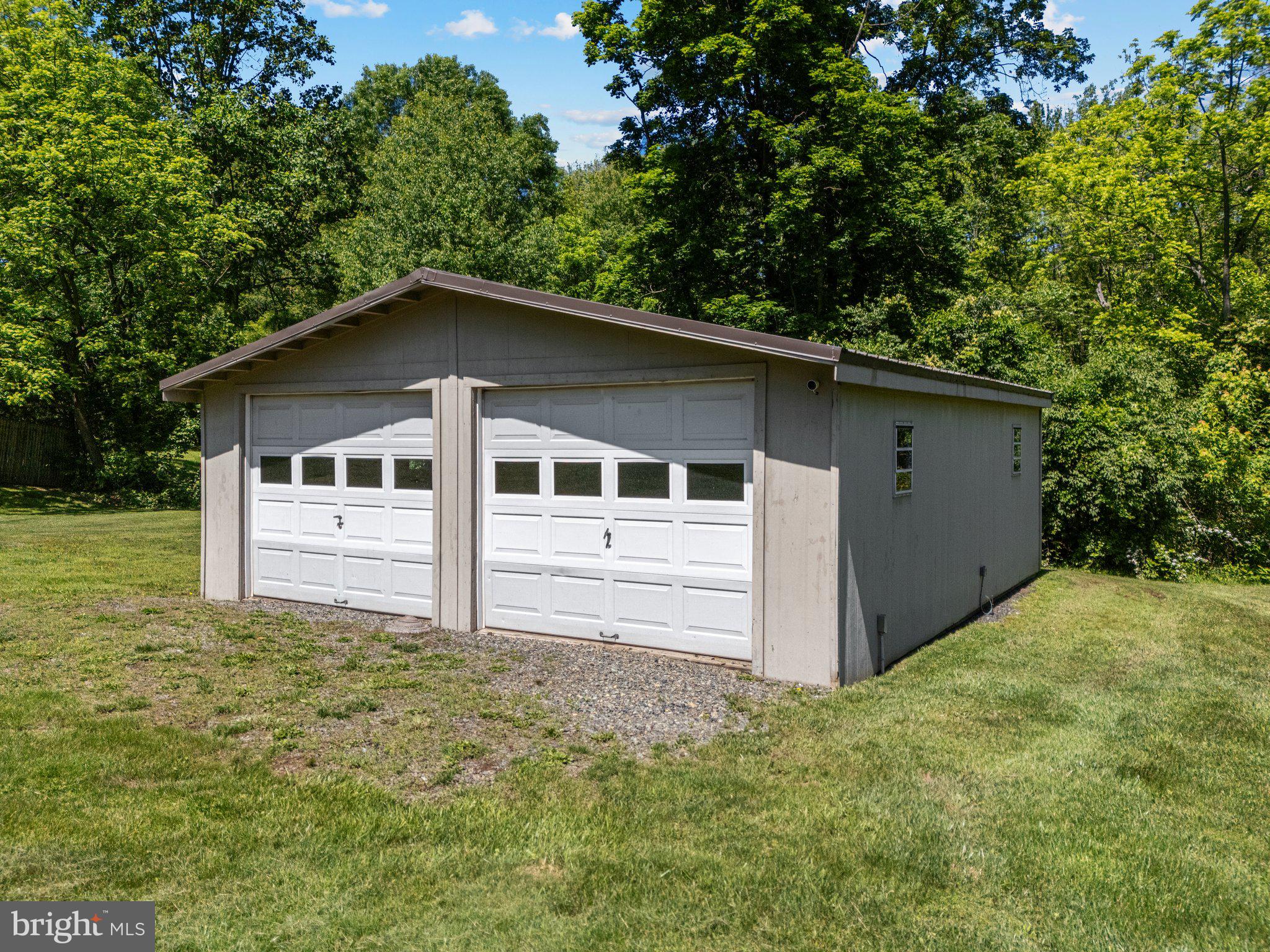 535 Richards Circle Pottstown, PA 19465 - Photo 37 of 44 a house with trees in the background