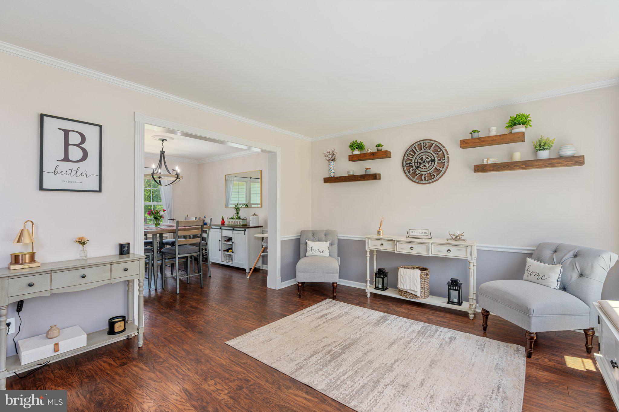 535 Richards Circle Pottstown, PA 19465 - Photo 6 of 44 a living room with furniture and a table