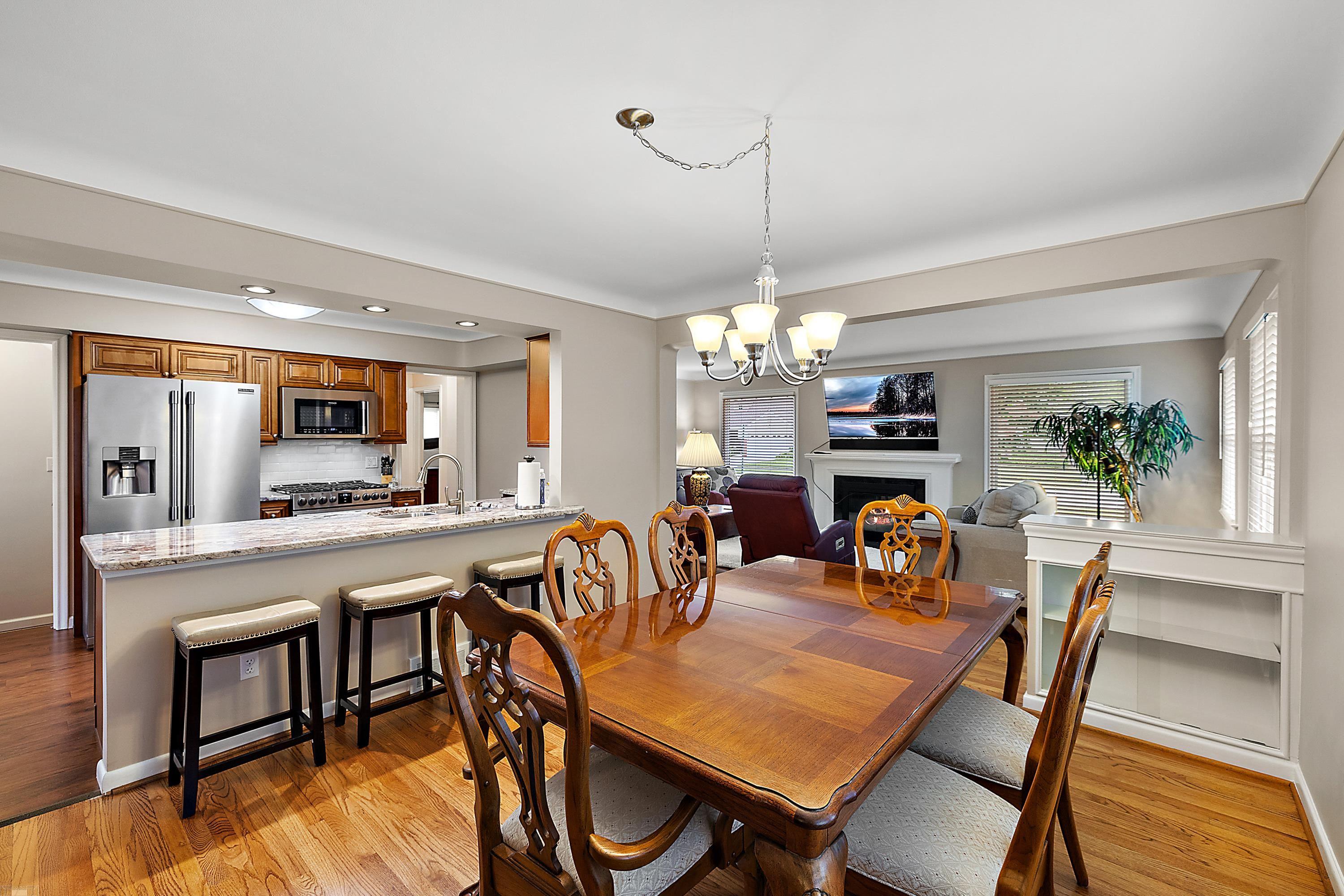 1437 Torrey Road Grosse Pointe, MI 48236 - Photo 12 of 60 Dining Room