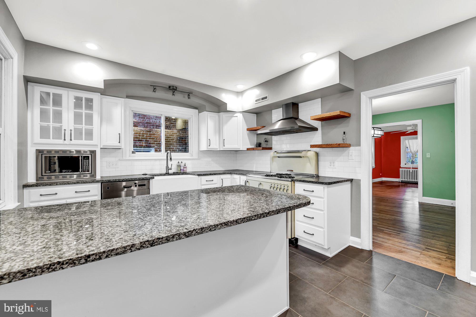 3707 Keswick Road Baltimore, MD 21211 - Photo 12 of 29