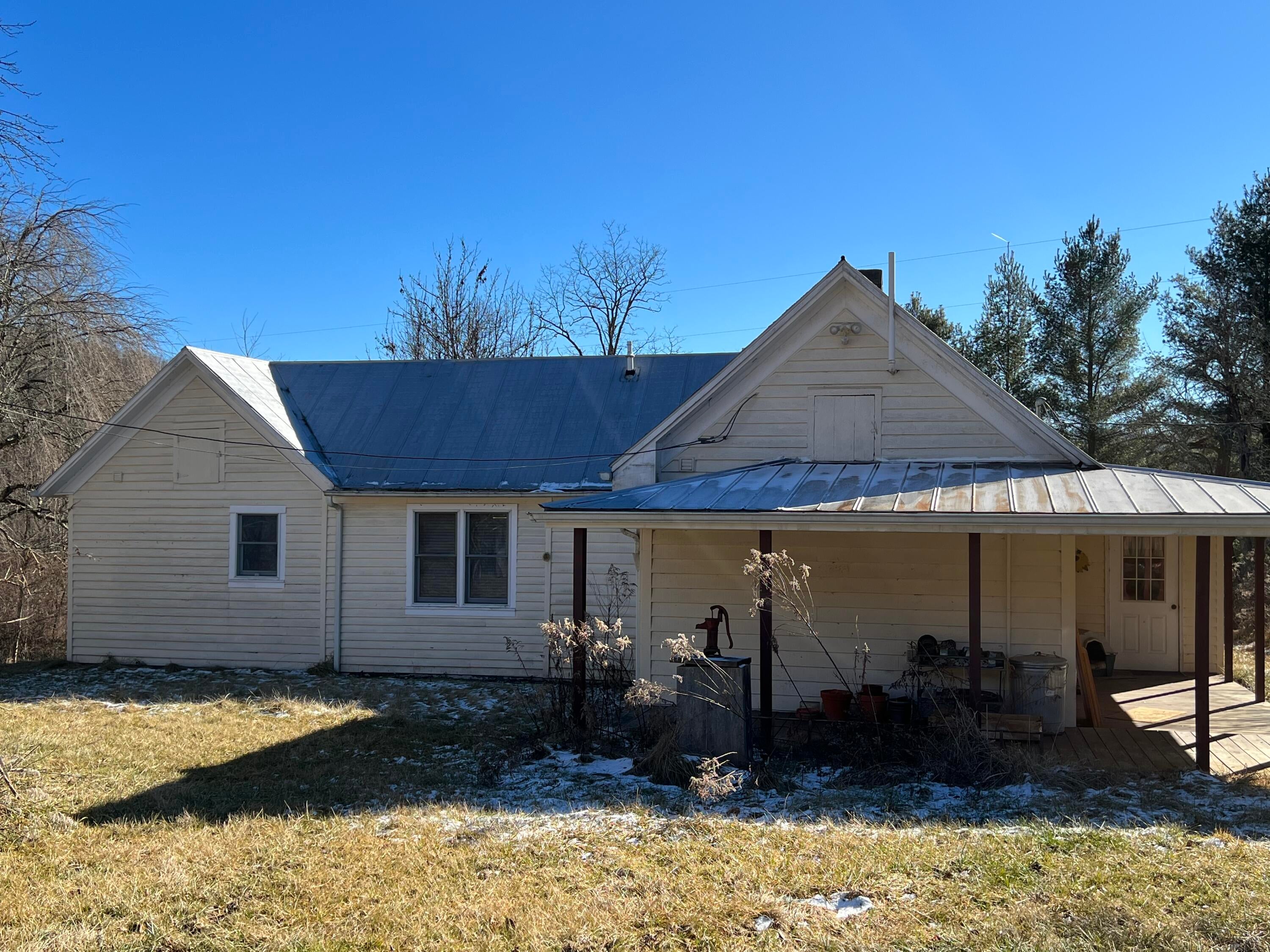 7133 Friars Hill Road Renick, WV 24966 - Photo 12 of 24 Gallery Image 12