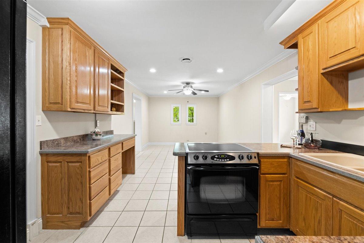 100 Park Lane Oak Ridge, TN 37830 - Photo 10 of 29 10-100-Park-Ln-Oak-Ridge-TN-13