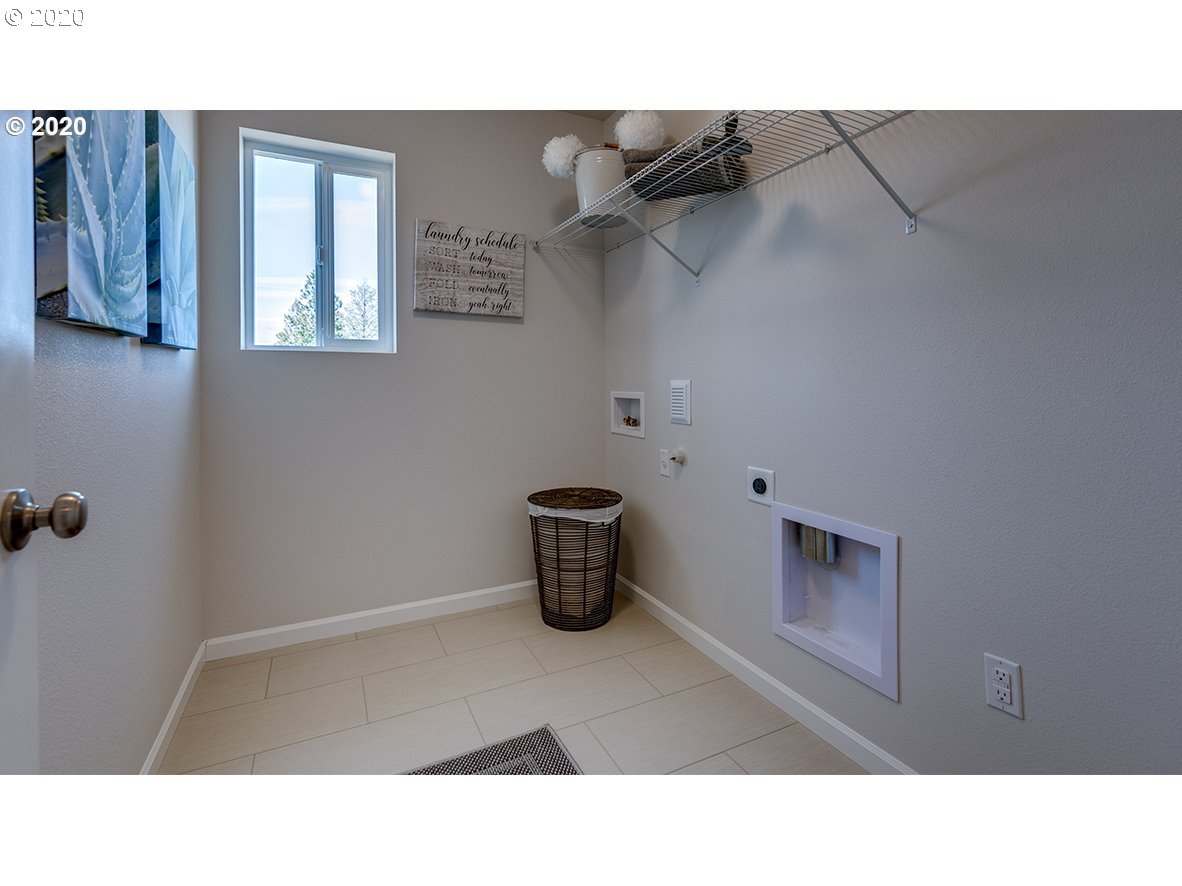 2113 South Meadowlark Dr. Loop Ridgefield, WA 98642 - Photo 13 of 25