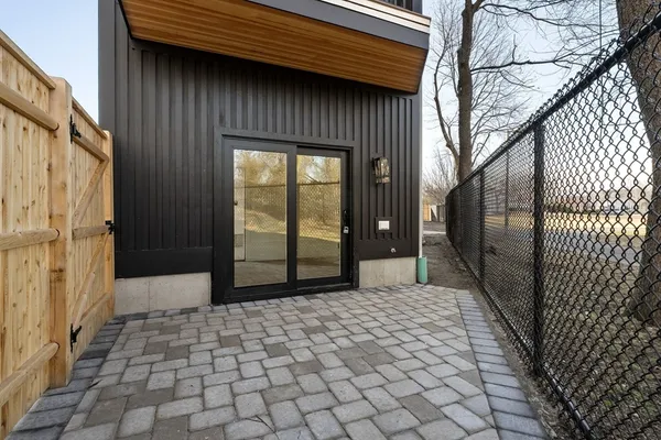 $950,000 | 6 Dellmore Road, Unit 3, Jamaica Plain, MA 02130