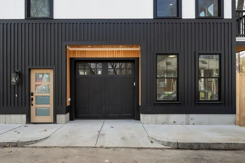 $950,000 | 6 Dellmore Road, Unit 3, Jamaica Plain, MA 02130