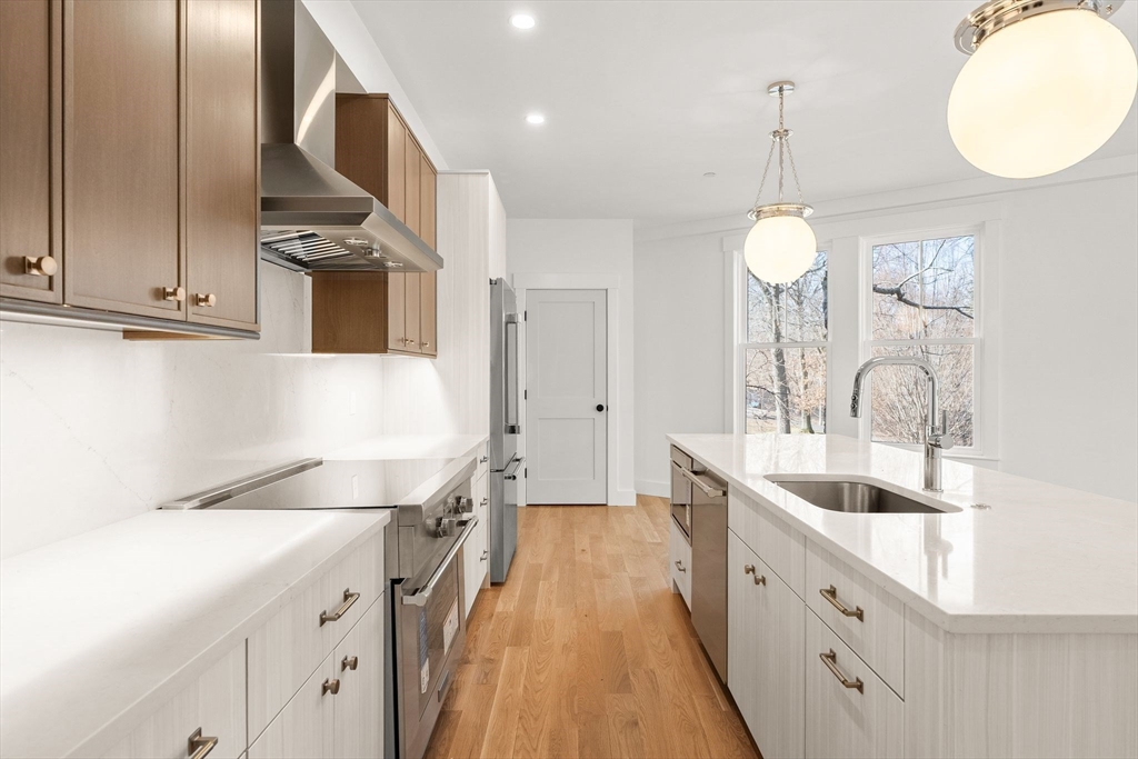 6 Dellmore Road, Unit 3 Jamaica Plain, MA 02130 - Photo 4 of 35