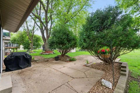 $425,000 | 9791 Ives Lane North, Maple Grove, MN 55369