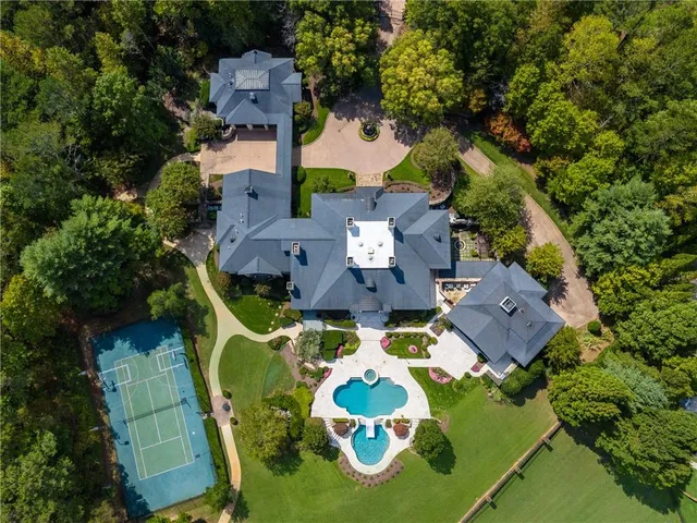$6,000,000 | 811 Hawks Nest Court, Ball Ground, GA 30107