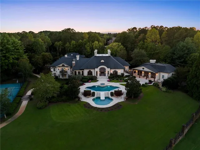 $6,000,000 | 811 Hawks Nest Court, Ball Ground, GA 30107