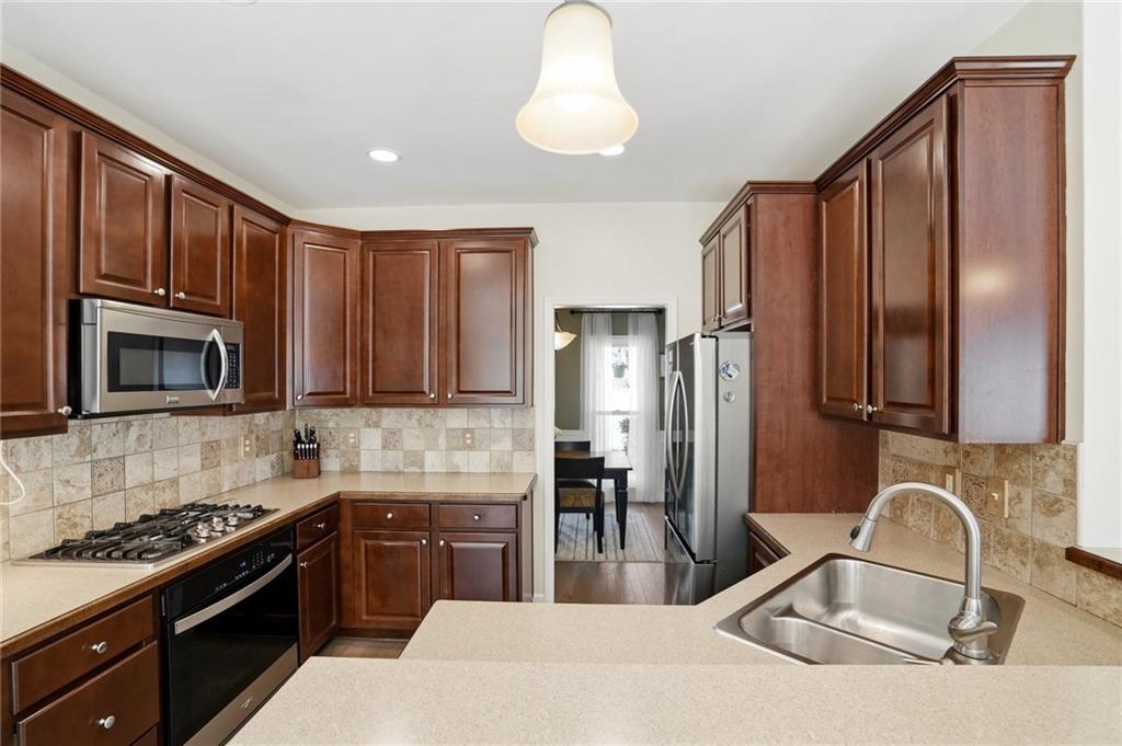 3985 Chestnut Springs Court Cumming, GA 30041 - Photo 11 of 31