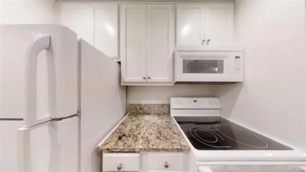 $2,448 | 300 Johnson Ferry Road, Unit A112, Atlanta, GA 30328