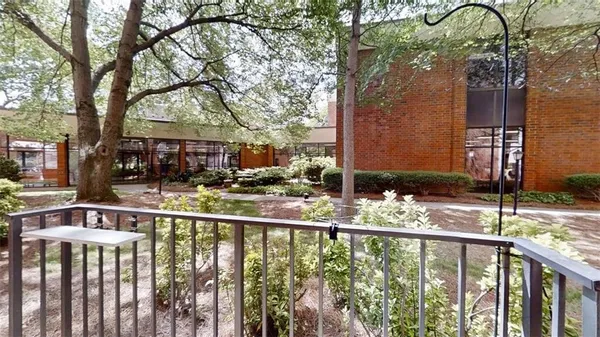 $2,448 | 300 Johnson Ferry Road, Unit A112, Atlanta, GA 30328